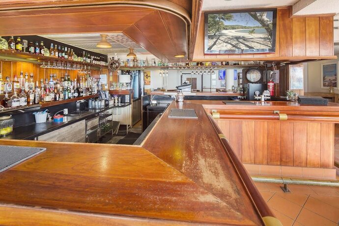 Imagen del bar/restaurante del Hotel Ocean Views 14a. Foto 18