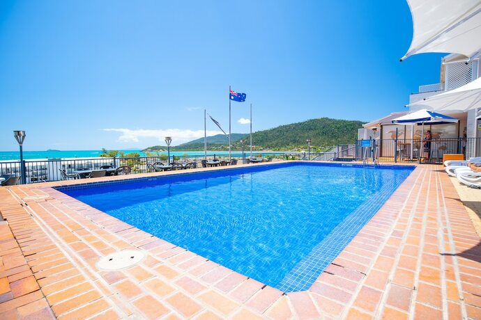 Imagen de la piscina del Hotel Ocean Views 27a. Foto 32