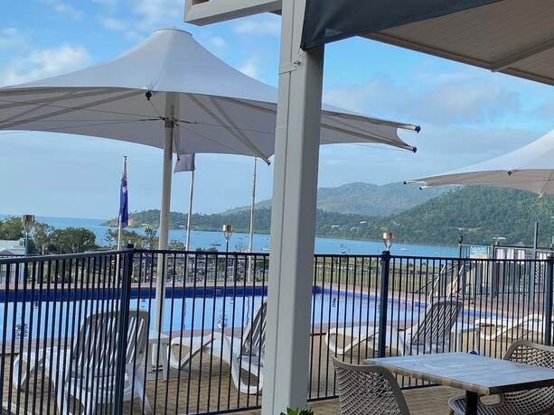 Imagen de la piscina del Hotel Ocean Views 27a. Foto 35