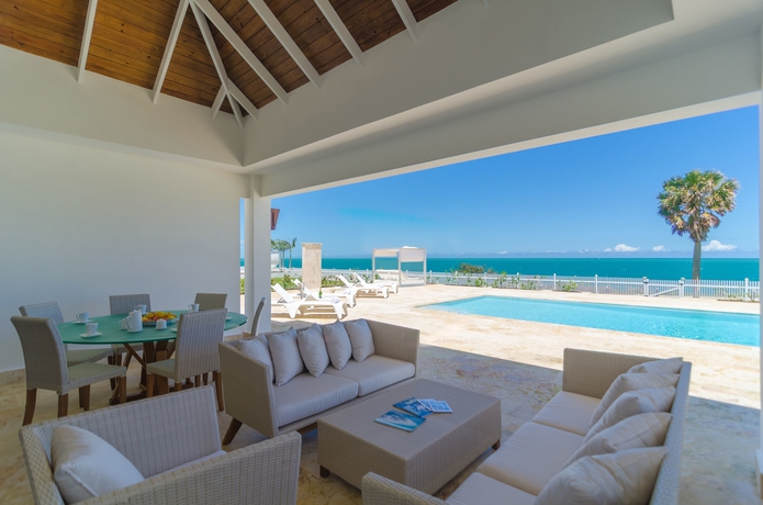 Imagen de los exteriores del Hotel Ocean Village Deluxe. Foto 9