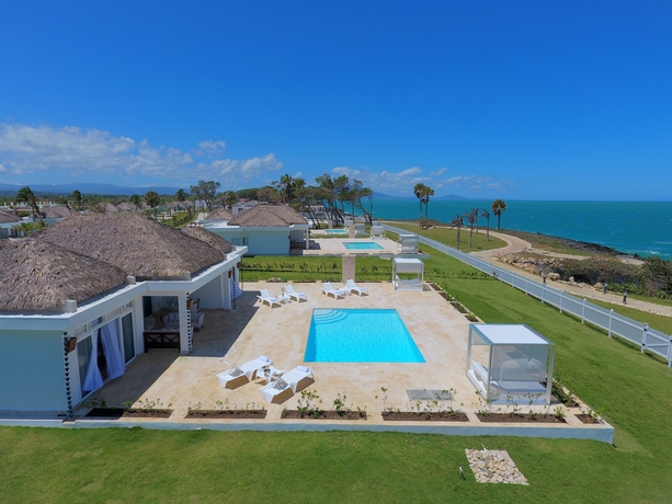 Imagen de los exteriores del Hotel Ocean Village Deluxe. Foto 11
