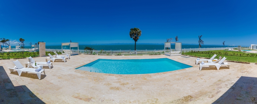 Imagen de la piscina del Hotel Ocean Village Deluxe. Foto 19