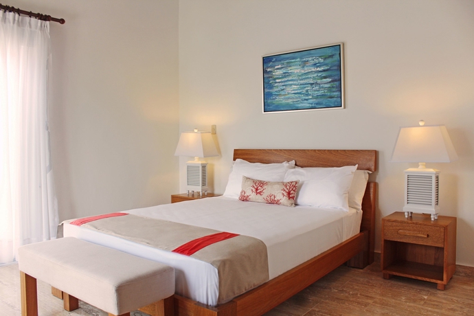Imagen de la habitación del Hotel Ocean Village Deluxe. Foto 4