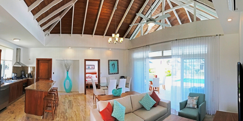 Imagen de los interiores del Hotel Ocean Village Deluxe. Foto 15