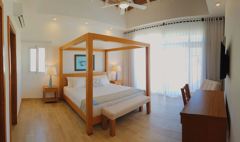 Imagen de la habitación del Hotel Ocean Village Deluxe. Foto 8