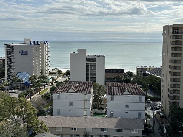 Imagen general del Hotel Ocean Villas Beach Resort by VRI Americas. Foto 8