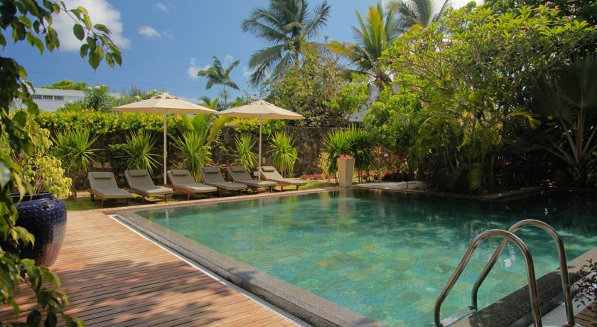 Imagen de la piscina del Hotel Ocean Villas. Foto 12