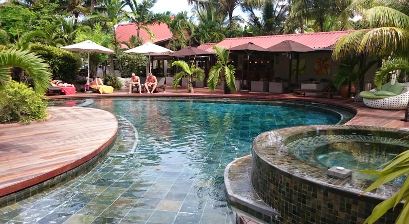 Imagen de los exteriores del Hotel Ocean Villas. Foto 7