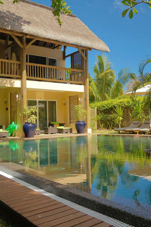 Imagen de los exteriores del Hotel Ocean Villas. Foto 9