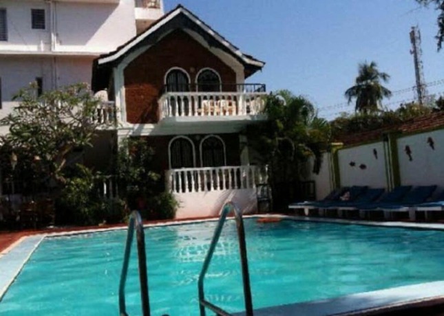 Imagen general del Hotel Ocean Waves Meera. Foto 7