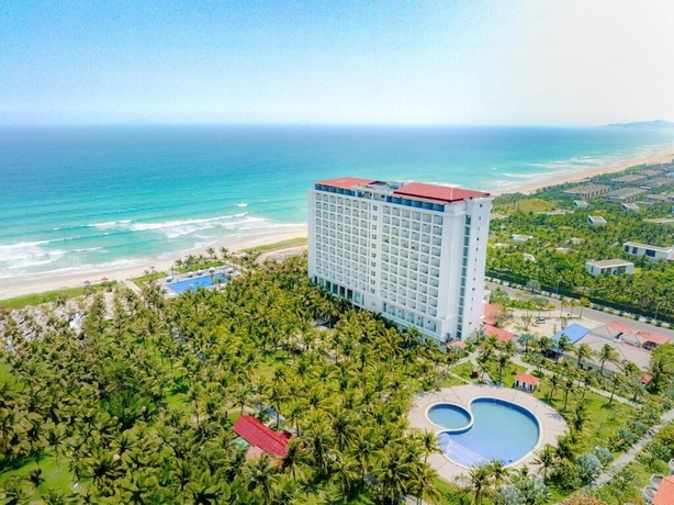 Imagen general del Hotel Ocean Waves Resort Cam Ranh. Foto 1
