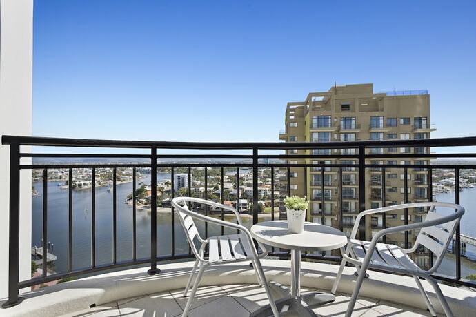 Imagen general del Hotel Ocean and Riverview At Chevron Renaissance. Foto 4
