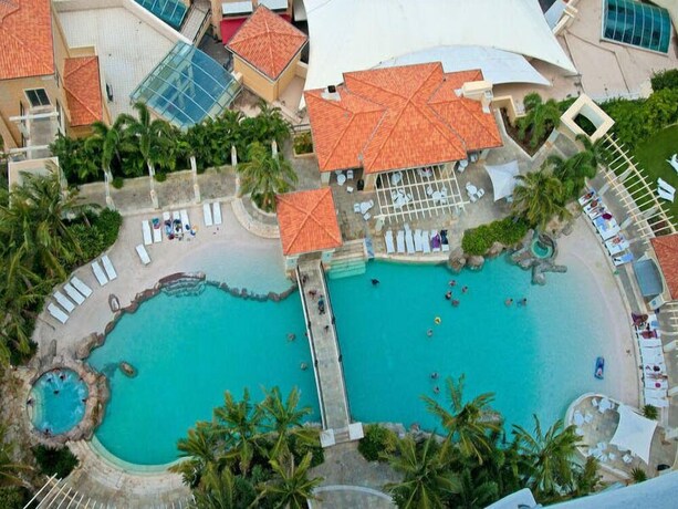 Imagen general del Hotel Ocean and Riverview At Chevron Renaissance. Foto 1