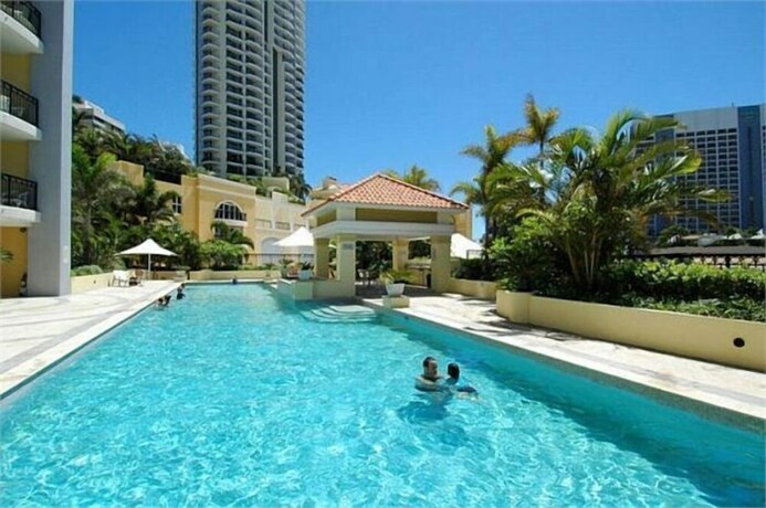 Imagen de la piscina del Hotel Ocean and Riverview At Chevron Renaissance. Foto 30