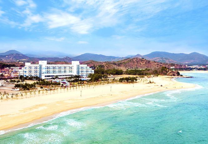 Imagen general del Hotel Ocean to you Resort Sokcho Seorak Beach Hotel and condo. Foto 1