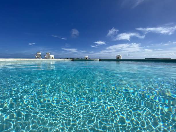 Imagen de la piscina del Hotel OceanBlue. Foto 18