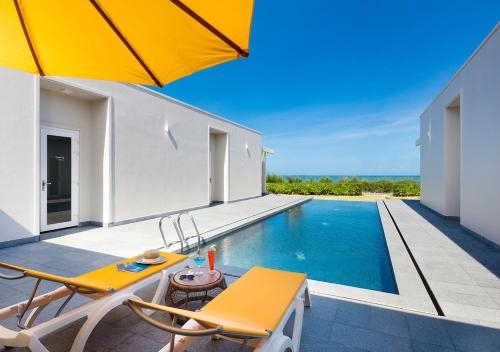 Imagen general del Hotel Oceanami Villas & Beach Club. Foto 2