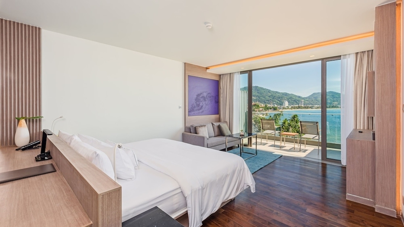 Imagen de la habitación del Hotel Oceanfront Beach Resort. Foto 11