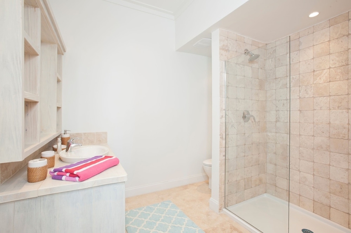 Imagen de la habitación del Hotel Oceanfront Hideaway: Luxurious Retreat With Stunning Views. Foto 12