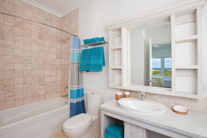 Imagen de la habitación del Hotel Oceanfront Hideaway: Luxurious Retreat With Stunning Views. Foto 13