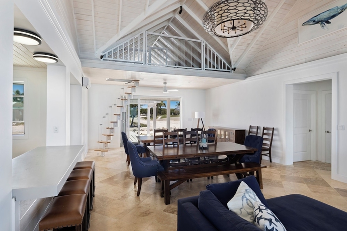 Imagen de los interiores del Hotel Oceanfront Hideaway: Luxurious Retreat With Stunning Views. Foto 14