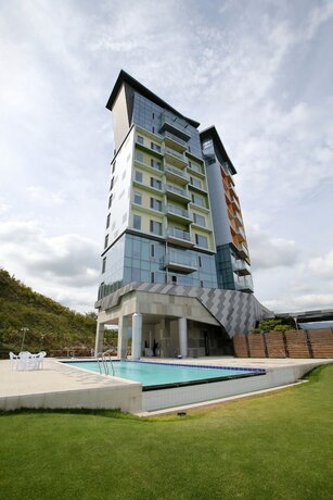 Imagen general del Hotel Oceanhills Resort. Foto 2