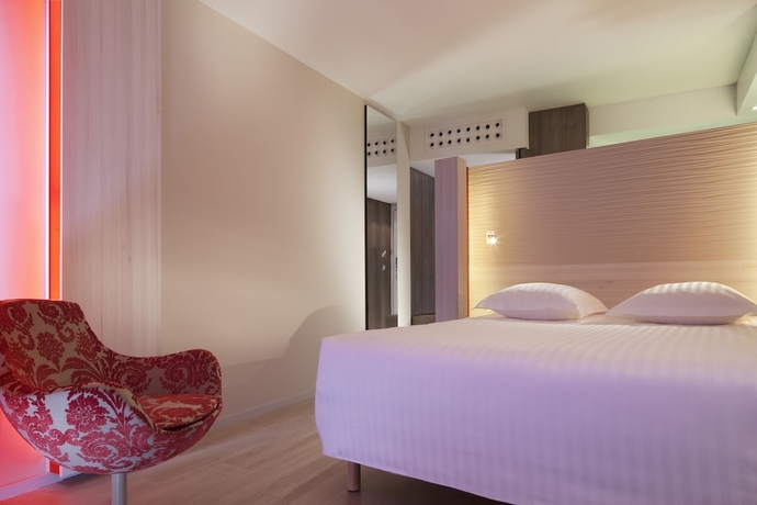 Imagen de la habitación del Hotel Oceania Clermont-ferrand. Foto 3