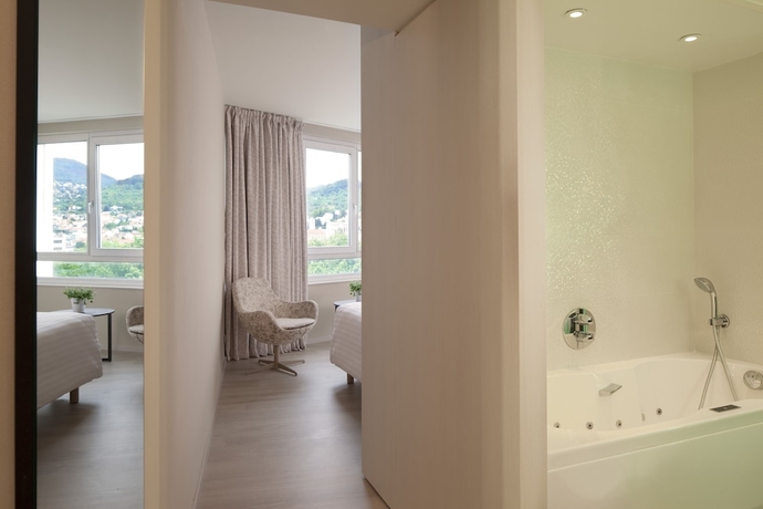 Imagen de la habitación del Hotel Oceania Clermont-ferrand. Foto 13