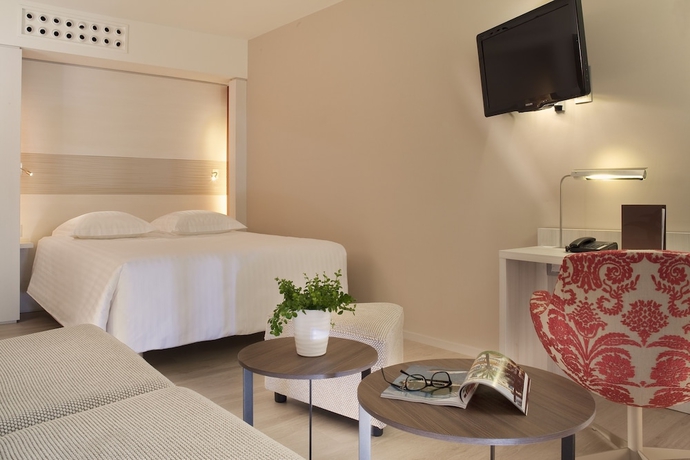 Imagen de la habitación del Hotel Oceania Clermont-ferrand. Foto 15