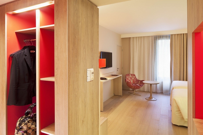 Imagen de la habitación del Hotel Oceania L'univers Tours. Foto 3