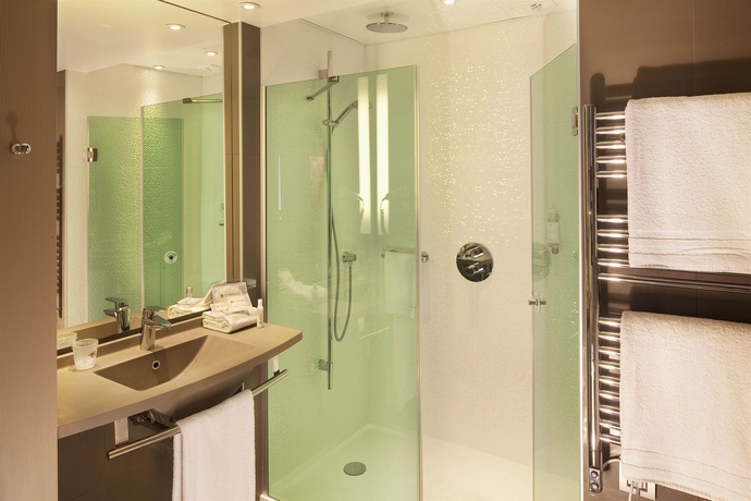 Imagen de la habitación del Hotel Oceania L'univers Tours. Foto 13