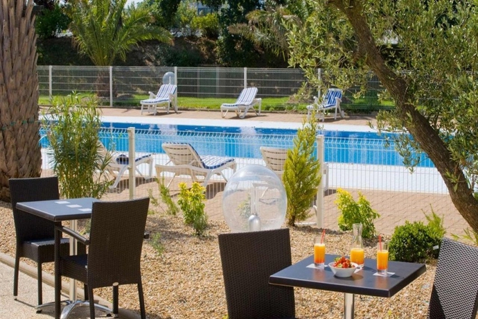 Imagen general del Hotel Oceania Nantes Airport. Foto 4