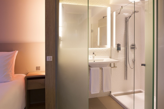 Imagen de la habitación del Hotel Oceania Paris Roissy Cdg. Foto 6