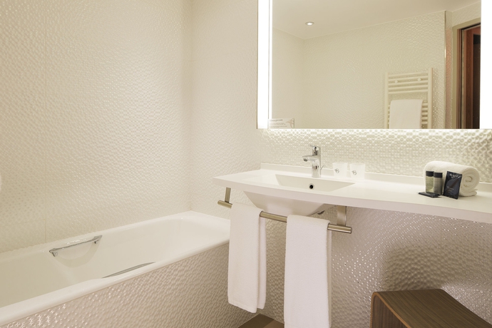 Imagen de la habitación del Hotel Oceania Paris Roissy Cdg. Foto 10