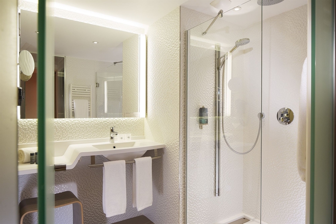 Imagen de la habitación del Hotel Oceania Paris Roissy Cdg. Foto 12