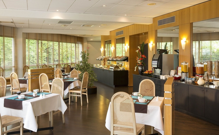 Imagen del bar/restaurante del Hotel Oceania Quimper. Foto 3