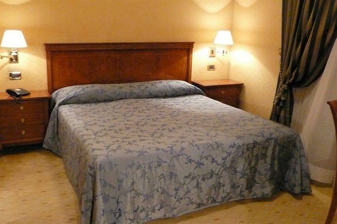 Imagen de la habitación del Hotel Oceania, Via Veneto. Foto 3