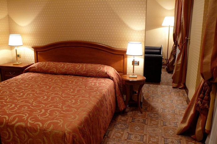 Imagen de la habitación del Hotel Oceania, Via Veneto. Foto 4