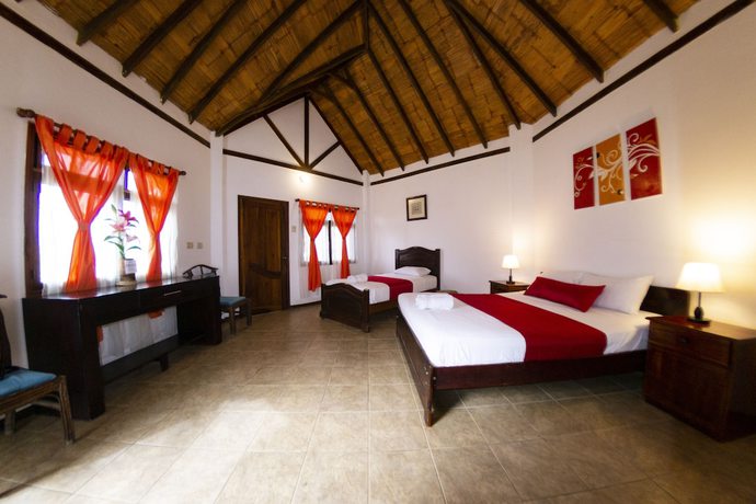 Imagen de la habitación del Hotel Oceanic Hosteria y Restaurante. Foto 15