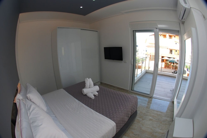 Imagen de la habitación del Hotel Oceanic Luxury Apartments. Foto 9