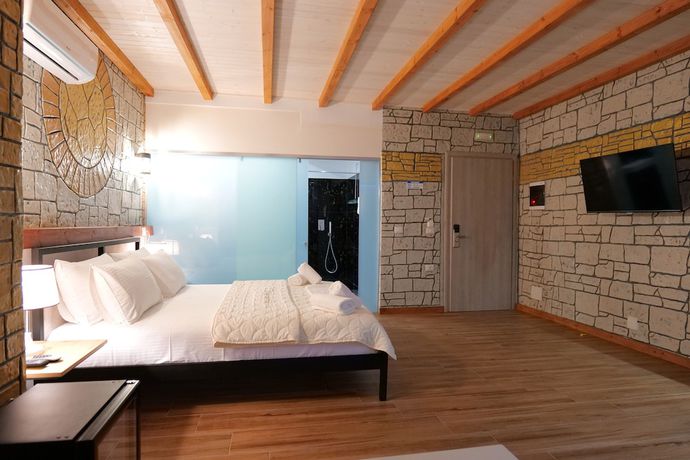 Imagen de la habitación del Hotel Oceanic Overview Suites. Foto 6