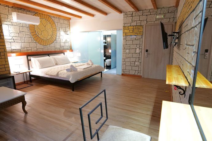 Imagen de la habitación del Hotel Oceanic Overview Suites. Foto 11