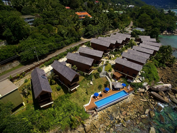 Imagen de la piscina del Hotel Oceanica Resort Seychelles. Foto 17
