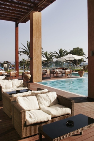 Imagen de la piscina del Hotel Oceanis Beach. Foto 18