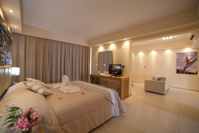 Imagen de la habitación del Hotel Oceanis Beach & Spa Resort. Foto 18