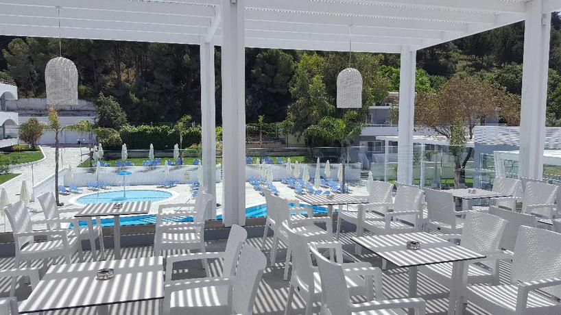 Imagen de los exteriores del Hotel Oceanis Park. Foto 31