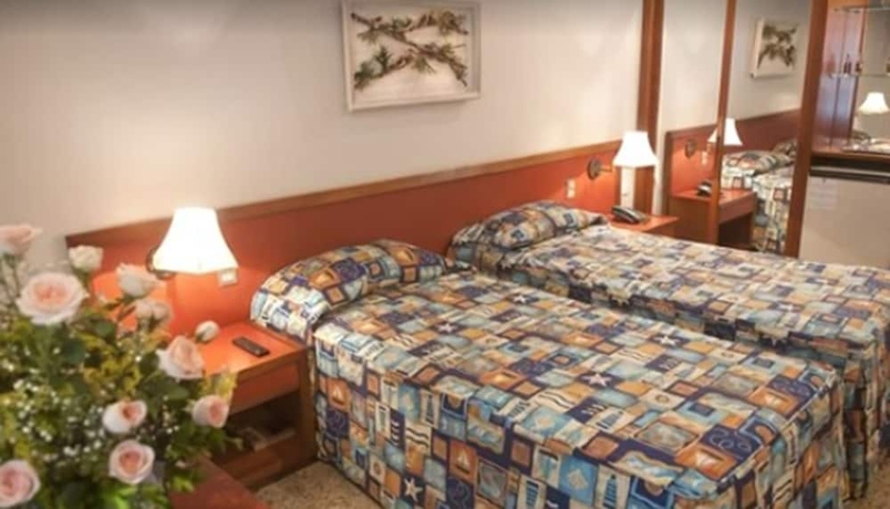 Imagen de la habitación del Hotel Oceano Copacabana. Foto 10