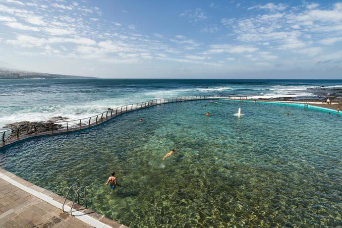 Imagen de la piscina del Hotel Oceano Health Spa. Foto 19