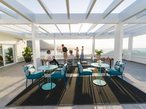 Imagen del bar/restaurante del Hotel Oceano Health Spa. Foto 3