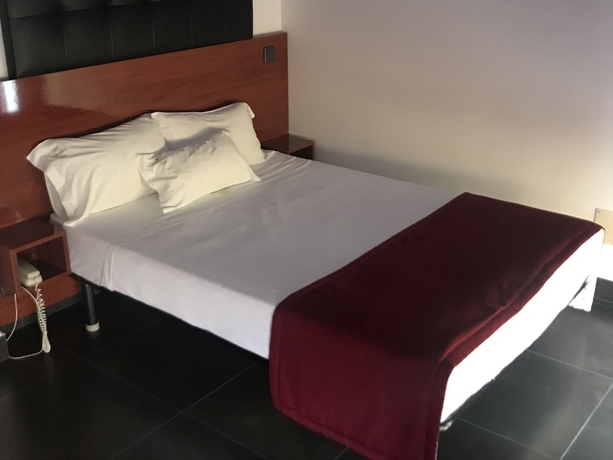 Imagen de la habitación del Hotel Oceano, NAZARE. Foto 18